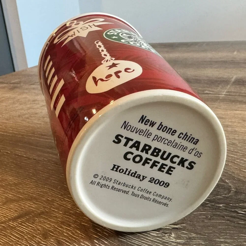 2009 Starbucks Christmas Holiday Coffee Cup Mug.